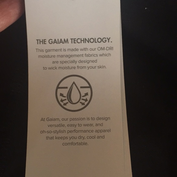 ✨Gaiam Om-Dri Capri  Pants NWT✨ - Picture 9 of 9